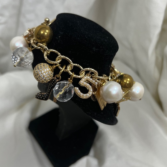 Charm Bracelet with Stylish and Designer Charms Plus Fresh Water Pearls, Amazing - Picture 5 of 11